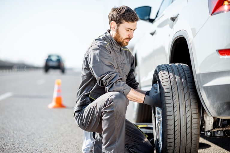 Changing Flat tyre in Dartford